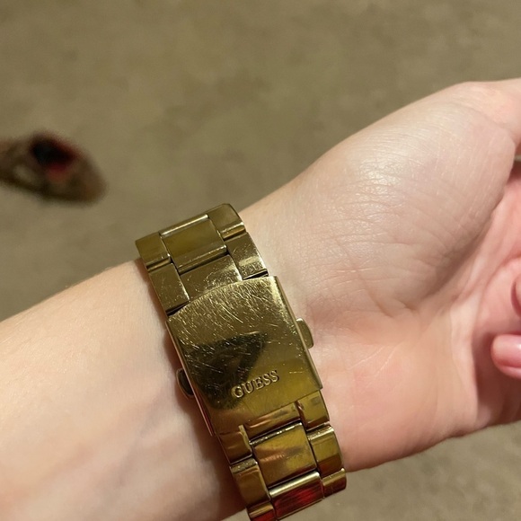 Guess gold watch - Picture 7 of 7